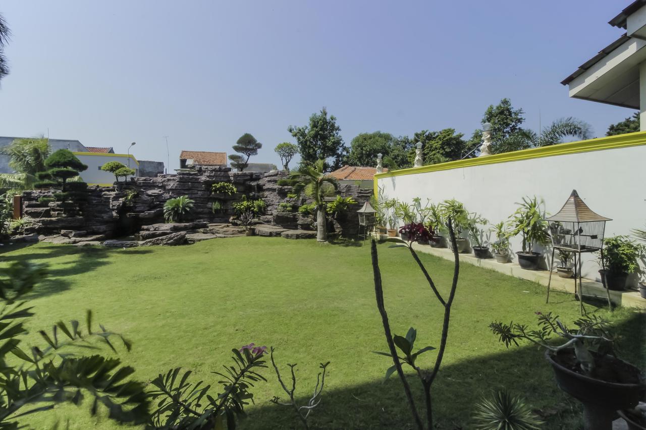 Reddoorz Plus Near Grage City Mall Cirebon Kültér fotó