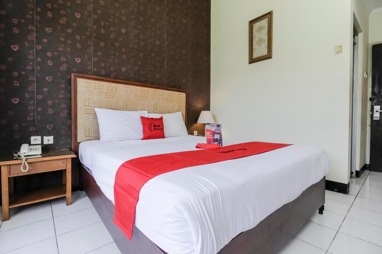 Reddoorz Plus Near Grage City Mall Cirebon Kültér fotó