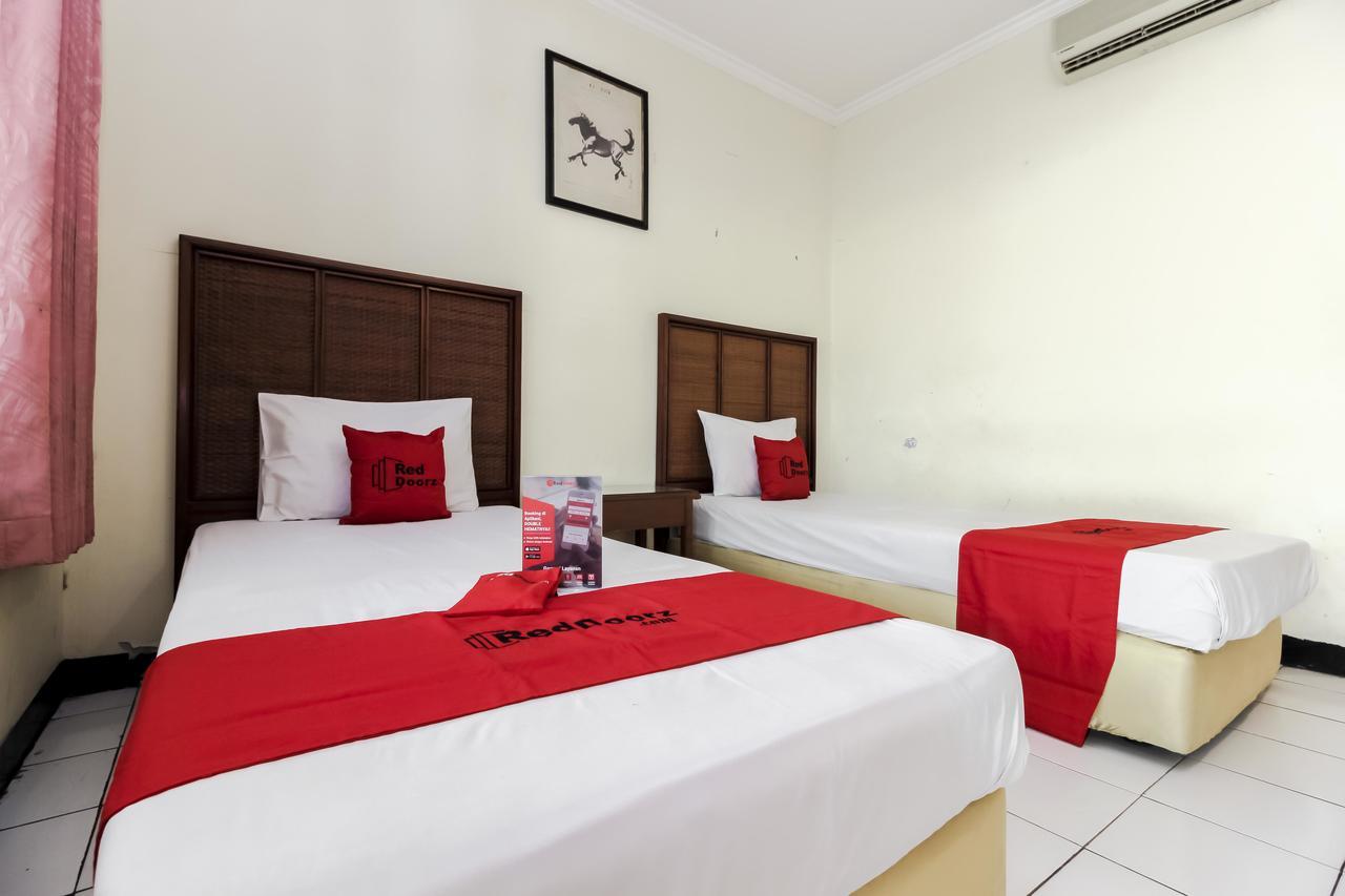 Reddoorz Plus Near Grage City Mall Cirebon Kültér fotó